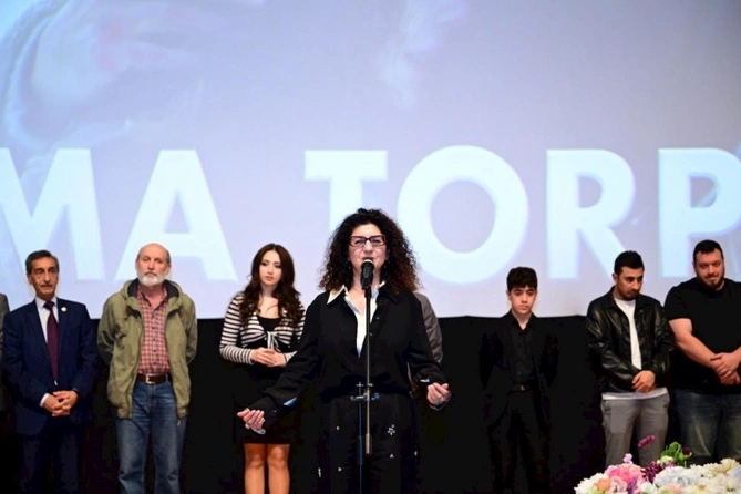“Doğma torpaq” tammetrajlı bədii filminin premyerası olub — FOTOLAR “Doğma torpaq” tammetrajlı bədii filminin premyerası olub — FOTOLAR