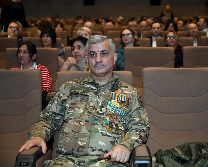 “Doğma torpaq” tammetrajlı bədii filminin premyerası olub — FOTOLAR “Doğma torpaq” tammetrajlı bədii filminin premyerası olub — FOTOLAR