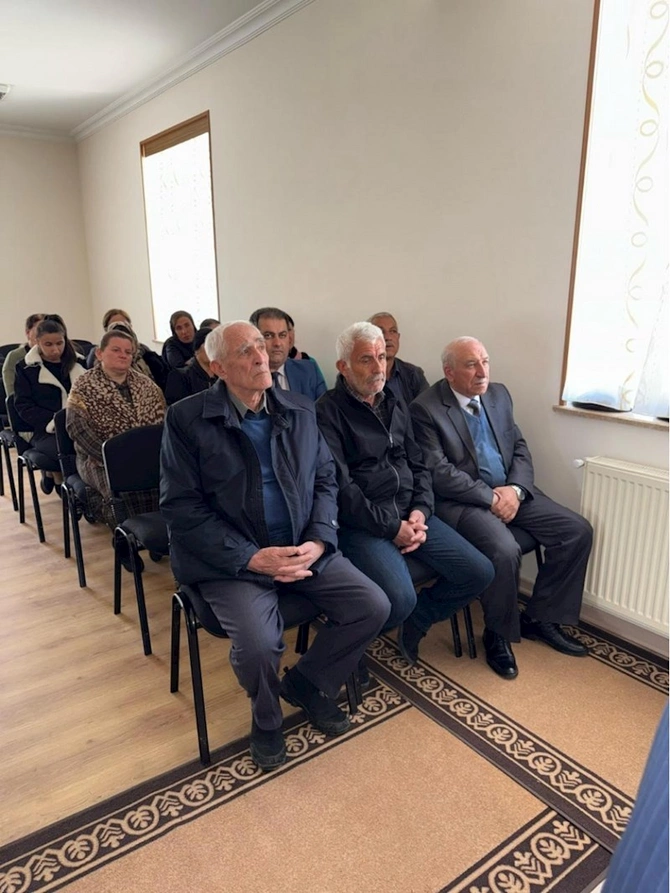 Vüqar Rəhimzadə Ordubadda seçiciləri ilə növbəti görüşünü keçirdi — FOTOLAR Vüqar Rəhimzadə Ordubadda seçiciləri ilə növbəti görüşünü keçirdi — FOTOLAR
