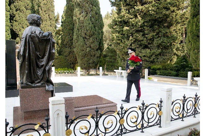 Azərbaycan təhlükəsizlik orqanları əməkdaşlarının peşə bayramı qeyd olunub — FOTOLAR Azərbaycan təhlükəsizlik orqanları əməkdaşlarının peşə bayramı qeyd olunub — FOTOLAR