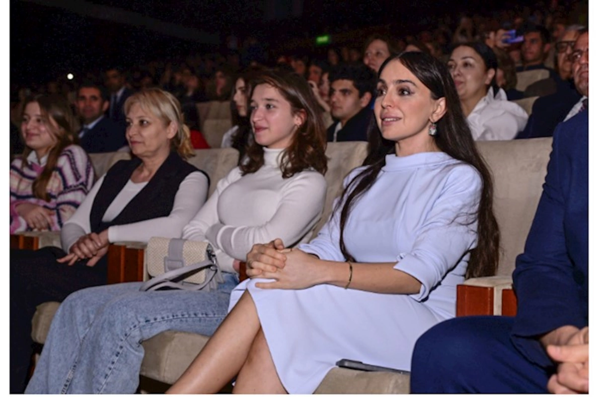 Leyla Əliyeva “Zoluşka” operasının təqdimatında — FOTOLAR