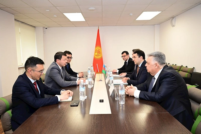 Mədəniyyət naziri Adil Kərimli Bişkekdə qırğız həmkarı ilə görüşüb — FOTOLAR