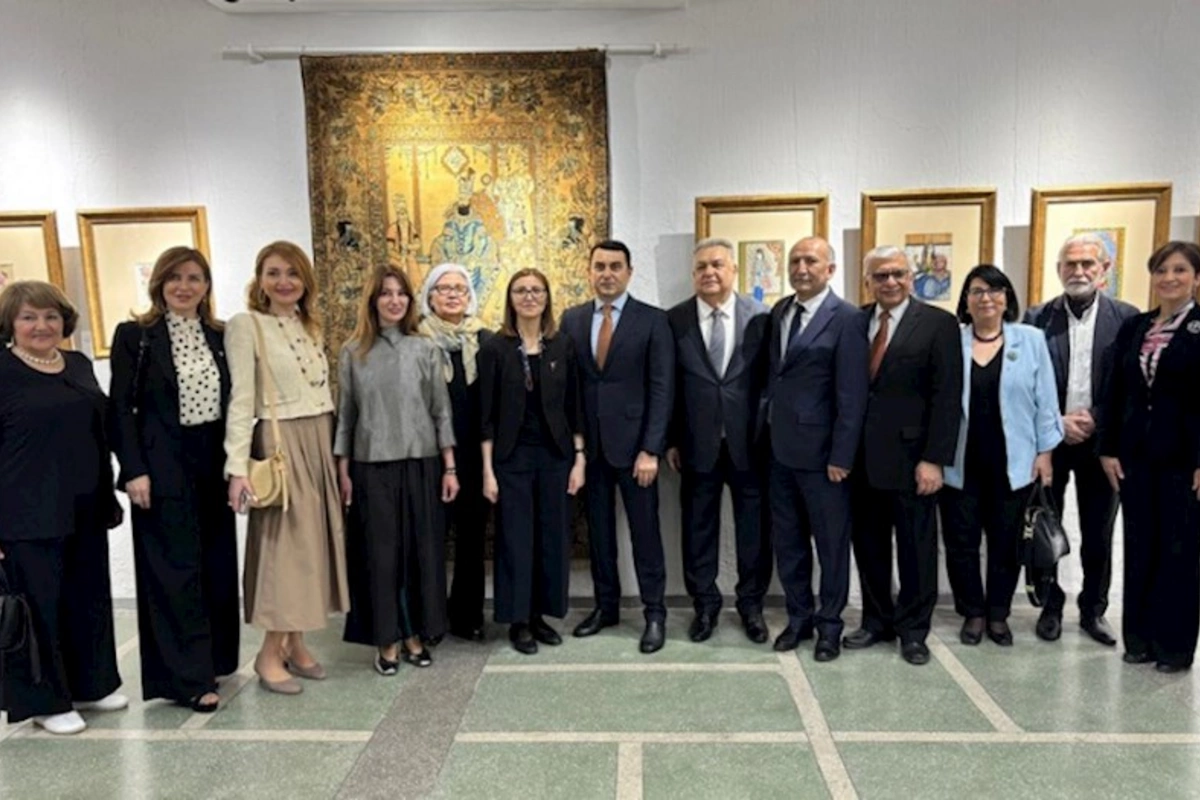 Qırğızıstanda “Azərbaycanın sənət incilərində yaşayan milli irsi sərgisinin açılışı olub — FOTOLAR