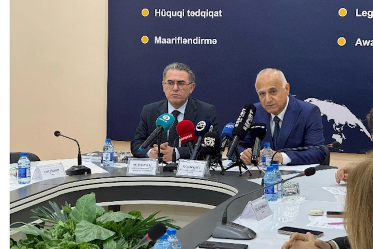 “Konstitusiya və Suverenlik İli” çərçivəsində media nümayəndələri üçün məlumat sessiyası keçirilib — FOTOLAR