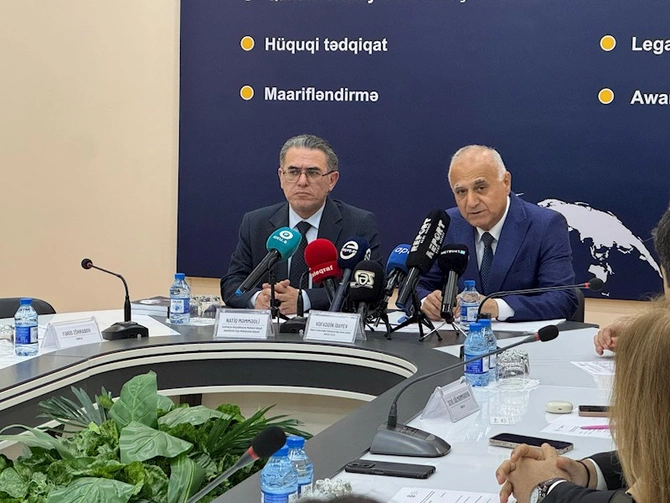 “Konstitusiya və Suverenlik İli” çərçivəsində media nümayəndələri üçün məlumat sessiyası keçirilib — FOTOLAR