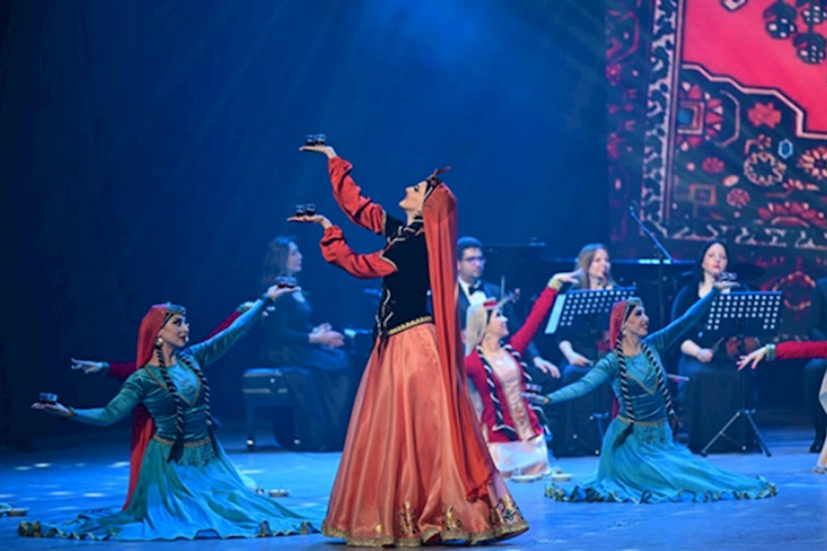 Bişkekdə Azərbaycan mədəniyyətinin təntənəsi — FOTOLAR