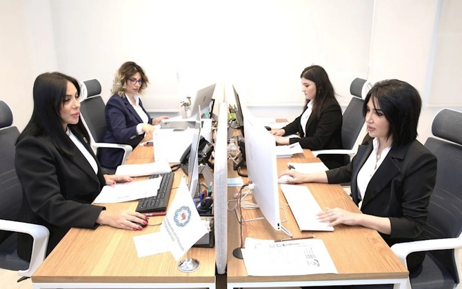 AHIK-in Əməyin Mühafizəsi və Hüquqi Yardım Mərkəzi fəaliyyətə başladı — FOTOLAR