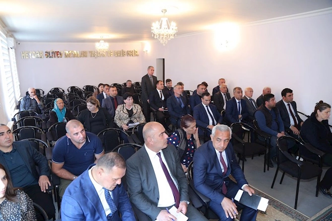 Sevindik Hətəmov Hacıqabulda vətəndaşları qəbul etdi — FOTOLAR