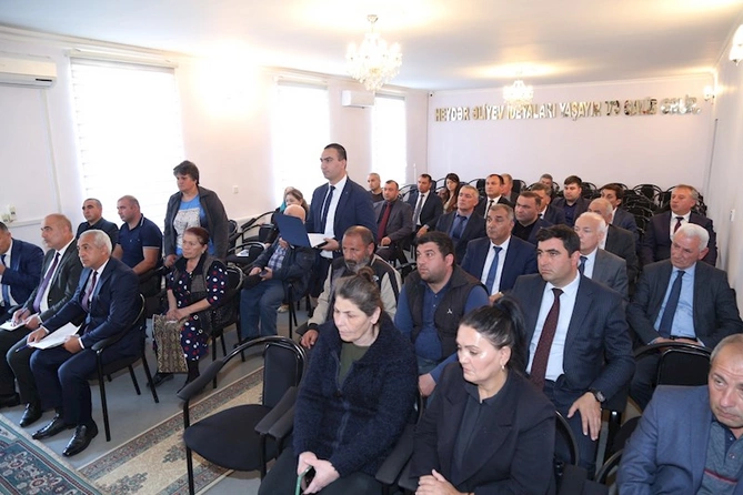 Sevindik Hətəmov Hacıqabulda vətəndaşları qəbul etdi — FOTOLAR
