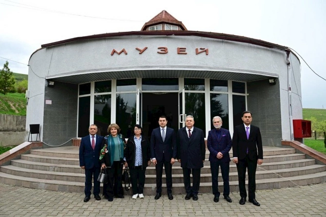 Bişkekdə Ata-Beyit memorial kompleksi ziyarət edildi — FOTOLAR Bişkekdə Ata-Beyit memorial kompleksi ziyarət edildi — FOTOLAR