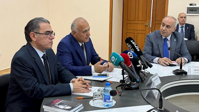 “Konstitusiya və Suverenlik İli” çərçivəsində media nümayəndələri üçün məlumat sessiyası keçirilib — FOTOLAR