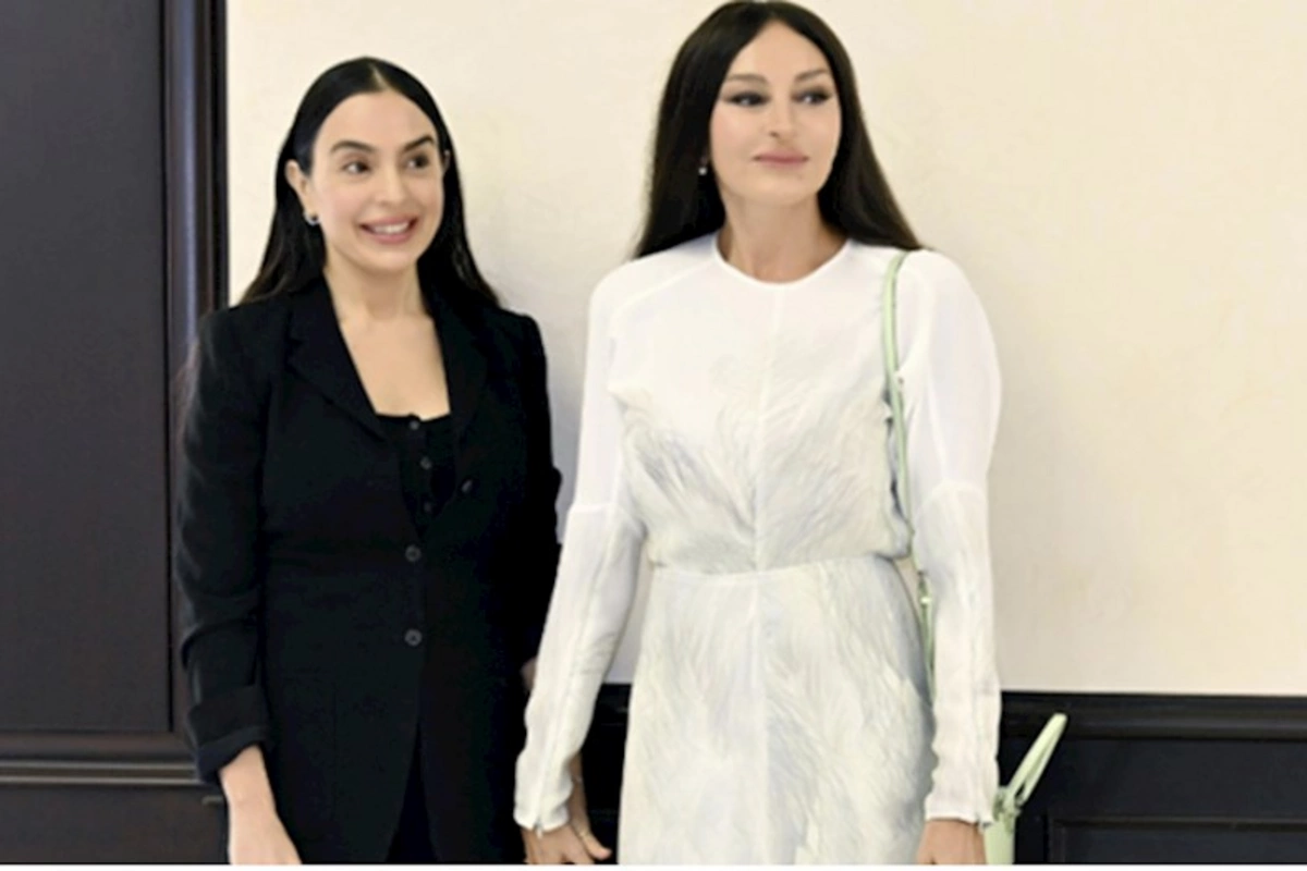 Mehriban Əliyeva ailəsi ilə Böyük Xalq Sarayında
