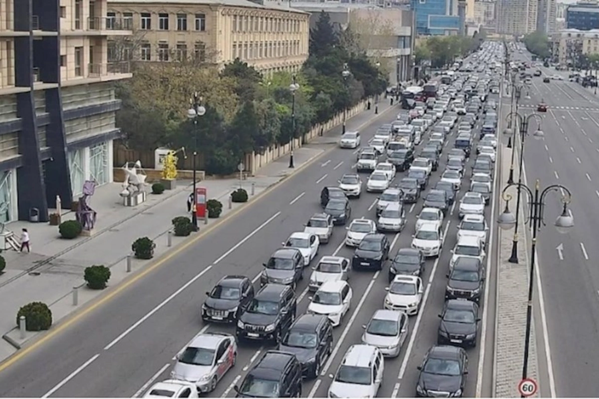 Bakının hansı küçələrində sıxlıq var?