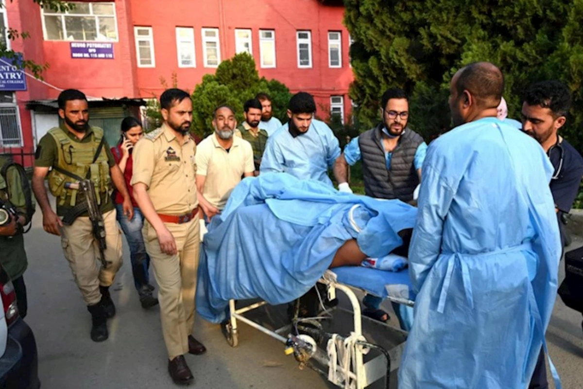 Hindistanda terror aktında ölən 26 nəfərin adları açıqlanıb