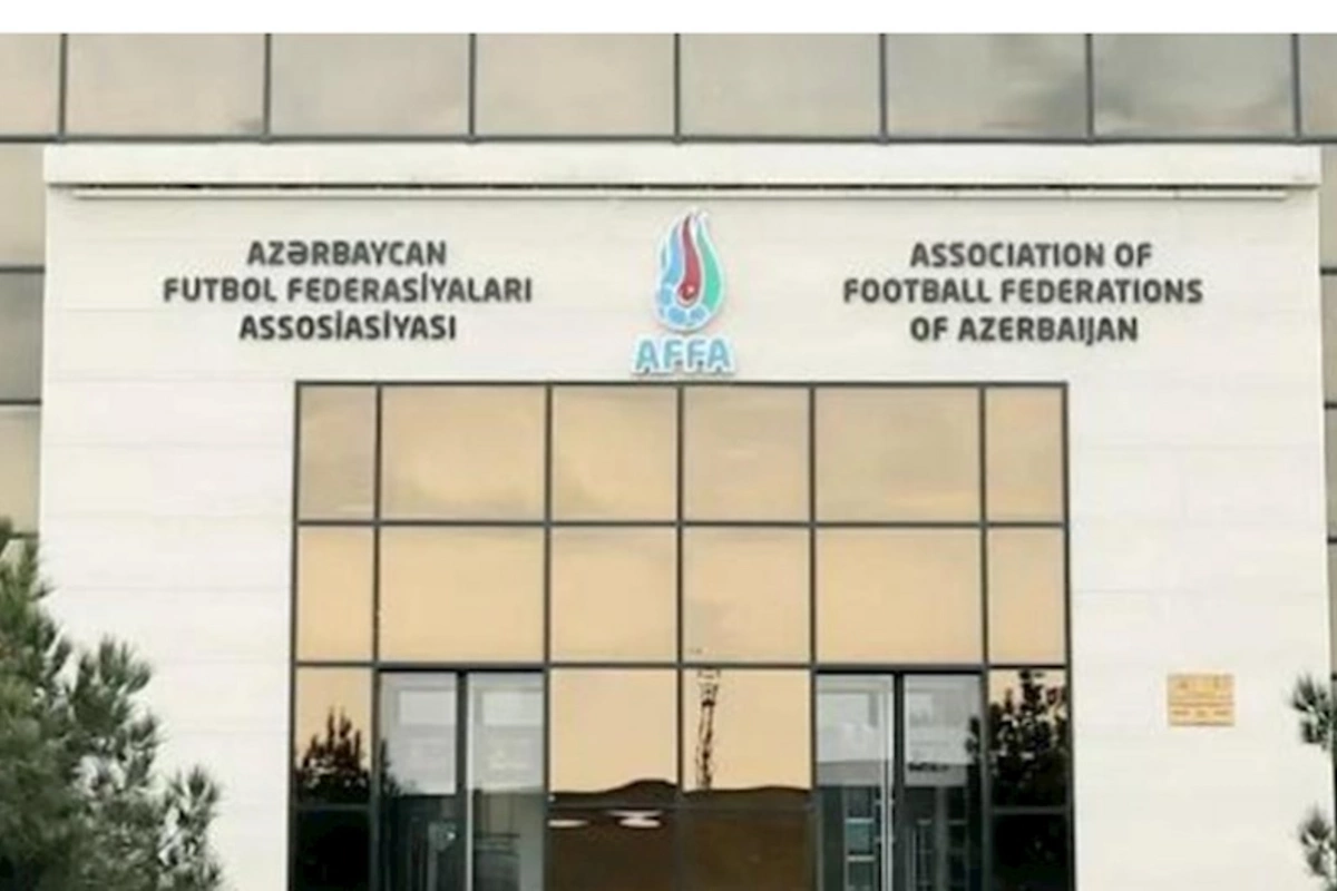 Meydana girib azyaşlı futbolçuları vuran məşqçiyə AFFA-dan ağır cəza