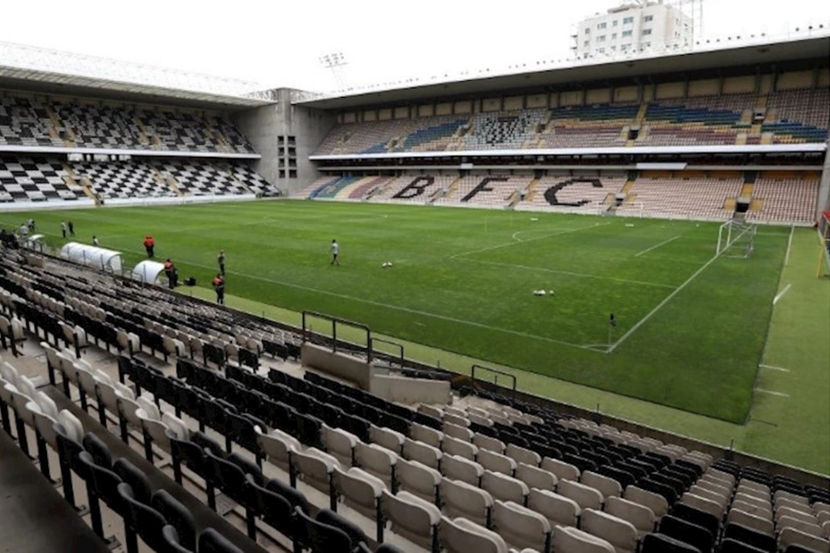 Borca görə stadionun işığını KƏSDİLƏR