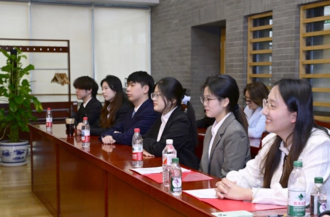 Leyla Əliyeva Pekin Xarici Dillər Universitetində tələbələrlə görüşdü — FOTOLAR