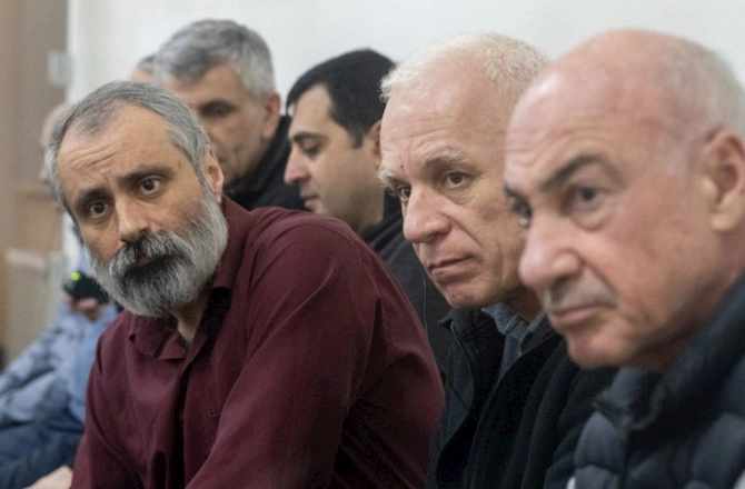 Məhkəmədə Şuşanın işğal edilməsinə qədər baş vermiş hadisələrlə bağlı sənədlər tədqiq olunub — FOTOLAR