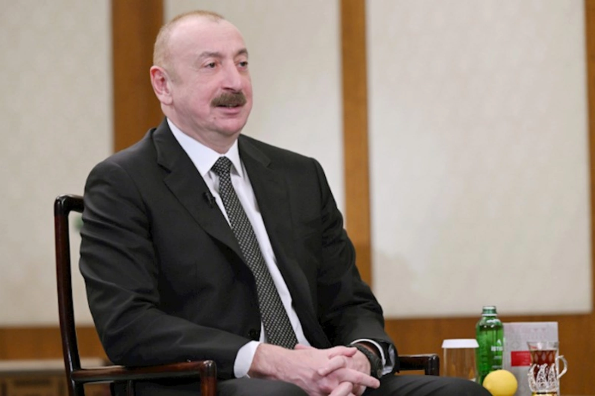 Prezidentin müsahibəsində diqqətçəkən DETALLAR — FOTO