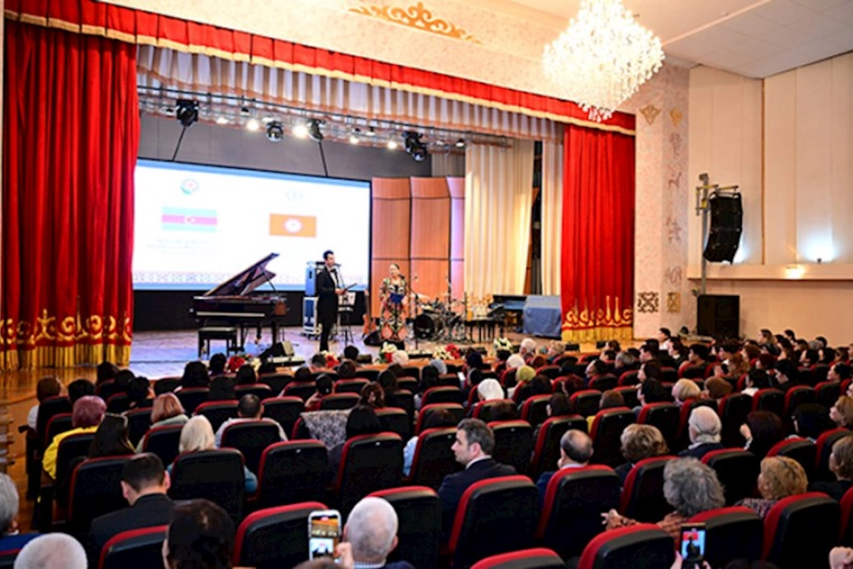 Qırğızıstanda Azərbaycan Mədəniyyəti Günləri başa çatdı — FOTOLAR