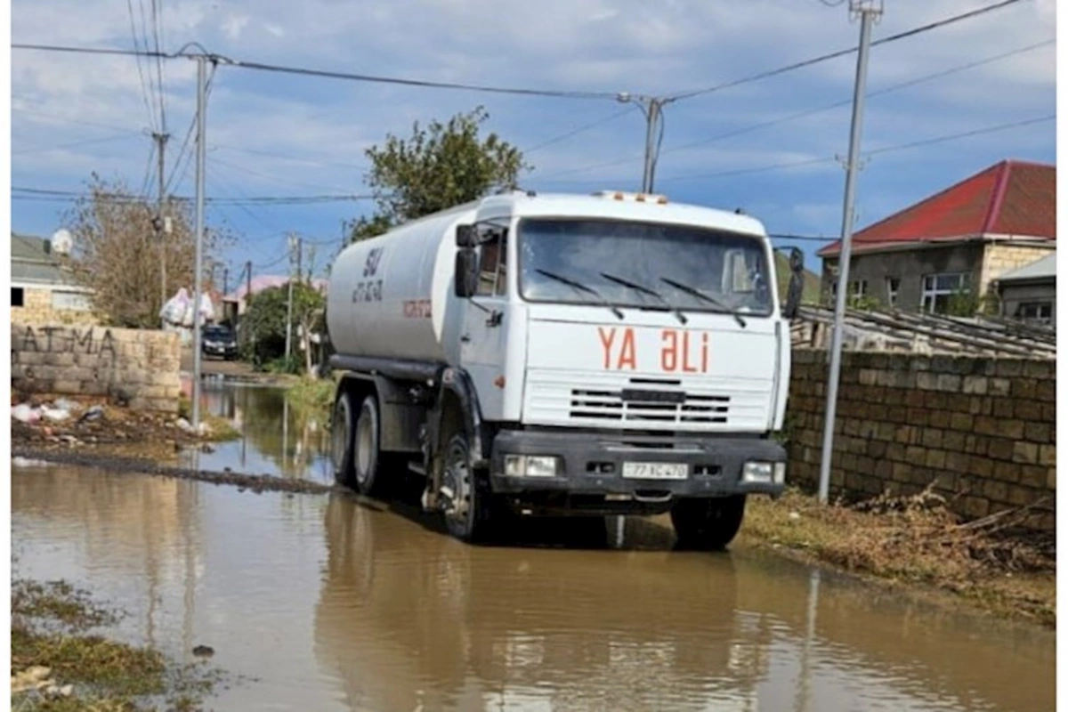 Abşeron RİH: Suyun çəkilməsi istiqamətinə işlər müntəzəm icra edilir — FOTOLAR