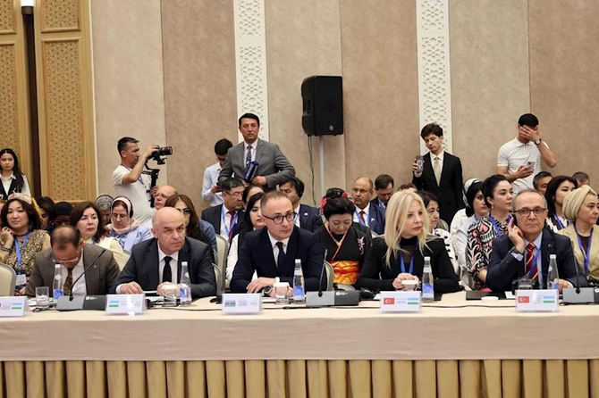 Ölkəmiz Xivədə keçirilən IV Beynəlxalq Baxşı Sənəti Festivalı və II Türk Dünyası Mədəniyyət Forumunda təmsil olunur — FOTOLAR