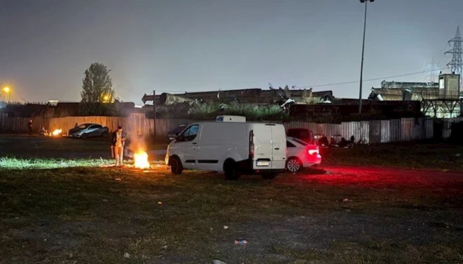 Bu gecə də parklarda gecələdilər... — FOTOLAR Bu gecə də parklarda gecələdilər... — FOTOLAR