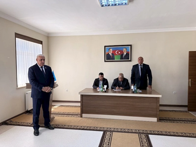 Vüqar Rəhimzadə Culfada seçiciləri ilə növbəti görüşünü keçirdi — FOTOLAR Vüqar Rəhimzadə Culfada seçiciləri ilə növbəti görüşünü keçirdi — FOTOLAR