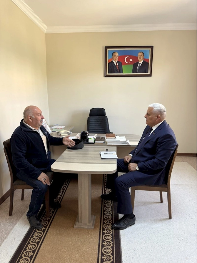 Vüqar Rəhimzadə Culfada seçiciləri ilə növbəti görüşünü keçirdi — FOTOLAR Vüqar Rəhimzadə Culfada seçiciləri ilə növbəti görüşünü keçirdi — FOTOLAR