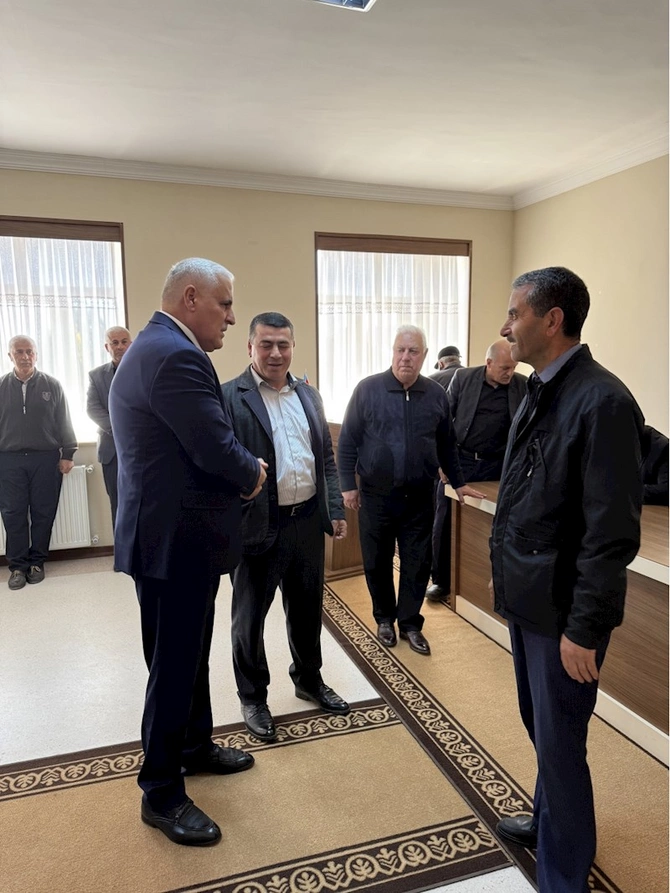 Vüqar Rəhimzadə Culfada seçiciləri ilə növbəti görüşünü keçirdi — FOTOLAR Vüqar Rəhimzadə Culfada seçiciləri ilə növbəti görüşünü keçirdi — FOTOLAR