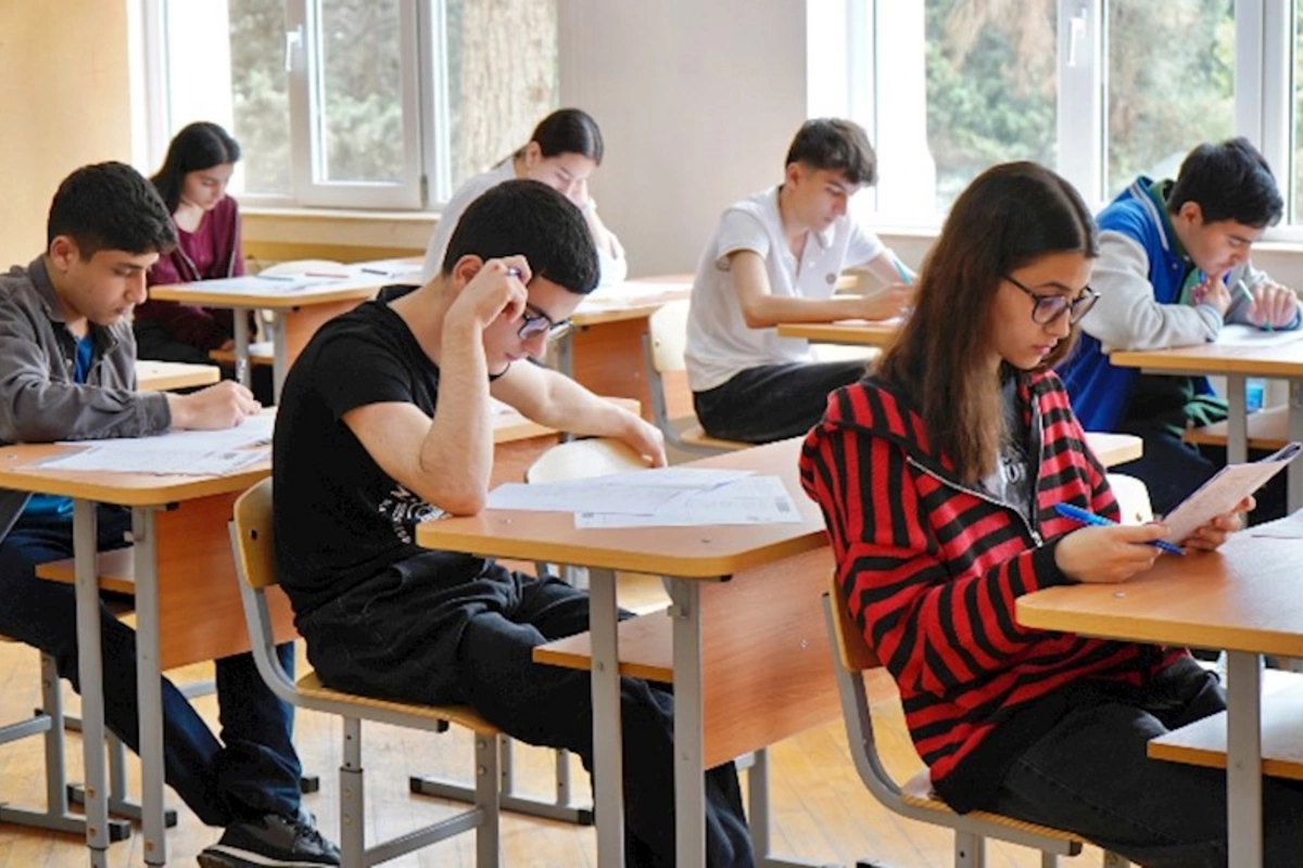 Abituriyentlərə keçid balları ilə bağlı ŞAD XƏBƏR