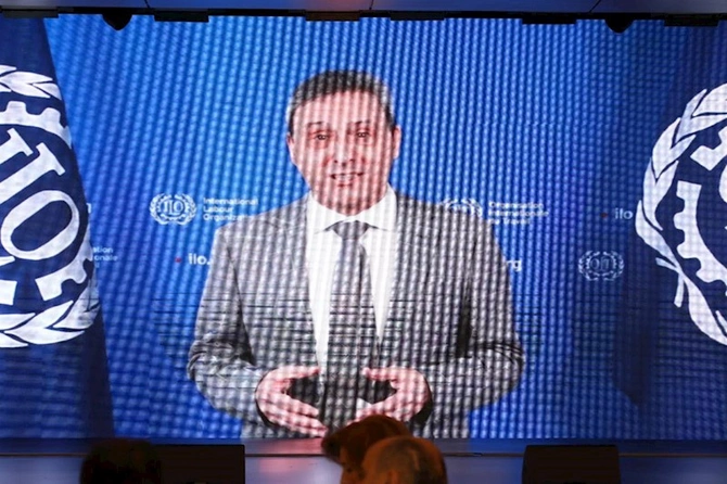 “Rəqəmsallaşma və süni intellektin iş yerlərinə təsiri” mövzusunda konfrans keçirilib — FOTOLAR