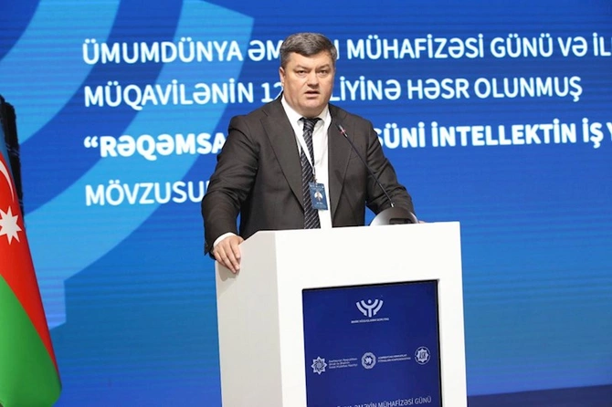 “Rəqəmsallaşma və süni intellektin iş yerlərinə təsiri” mövzusunda konfrans keçirilib — FOTOLAR