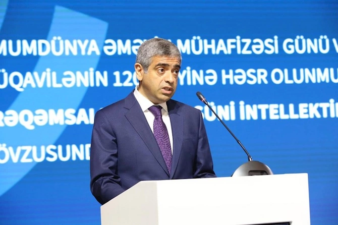 “Rəqəmsallaşma və süni intellektin iş yerlərinə təsiri” mövzusunda konfrans keçirilib — FOTOLAR