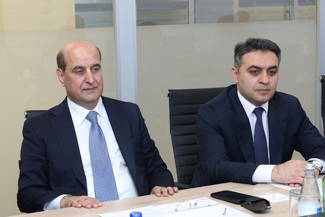 Rafiq Aslanov Macarıstanın Azərbaycandakı səfirini qəbul etdi — FOTOLAR Rafiq Aslanov Macarıstanın Azərbaycandakı səfirini qəbul etdi — FOTOLAR