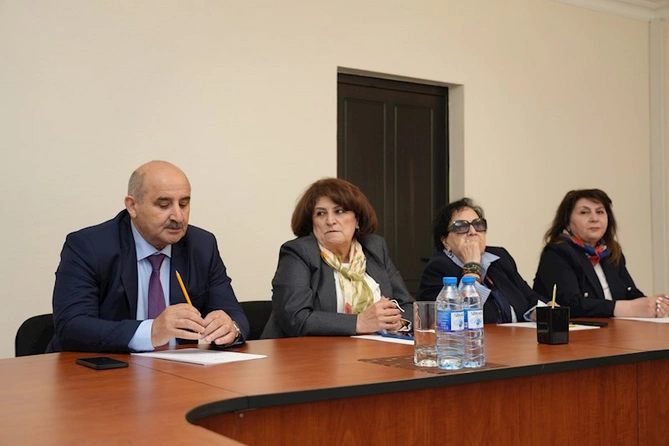 Çingiz Qənizadə Ədliyyə Nazirliyi yanında İctimai Şuranın sədri seçildi — FOTOLAR