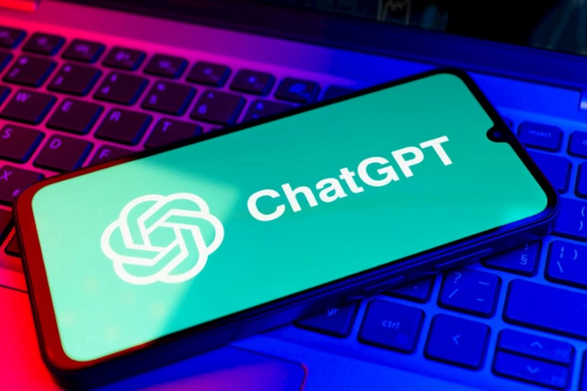 Amerikalı qadın “ChatGPT”ə aşiq olduğu üçün ərindən boşanıb