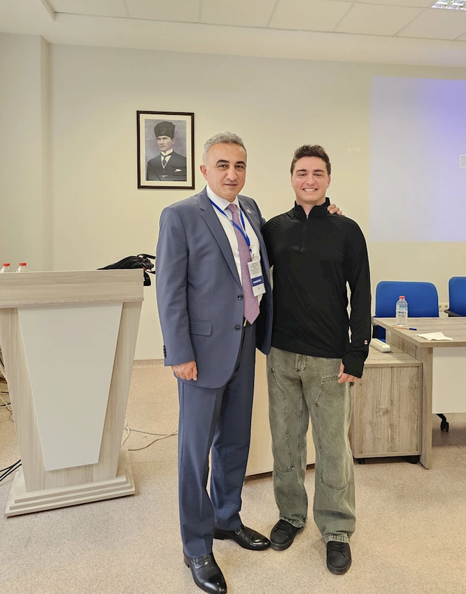 Anar Bağırov İzmirdə beynəlxalq konqresdə iştirak edib — FOTOLAR Anar Bağırov İzmirdə beynəlxalq konqresdə iştirak edib — FOTOLAR