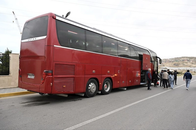 Növbəti köç karvanı Xocalı şəhərinə çatıb, mənzillərin açarları təqdim edilib — FOTOLAR (YENİLƏNİB)