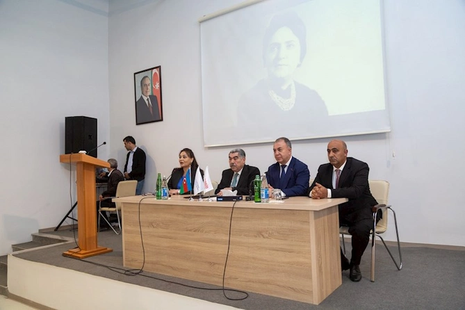 Salyanda akademik Zərifə xanım Əliyevanın xatirəsi anılıb — FOTOLAR Salyanda akademik Zərifə xanım Əliyevanın xatirəsi anılıb — FOTOLAR