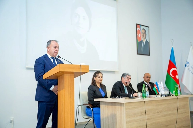 Salyanda akademik Zərifə xanım Əliyevanın xatirəsi anılıb — FOTOLAR Salyanda akademik Zərifə xanım Əliyevanın xatirəsi anılıb — FOTOLAR