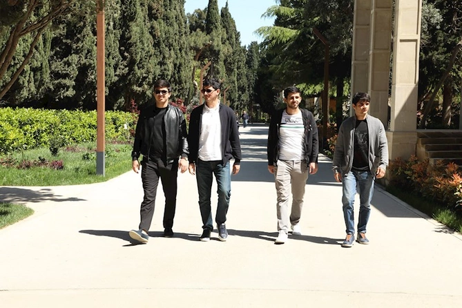 Birlik əməkdaşları və ailə üzvlərinin Mərkəzi Nəbatat Bağına gəzintisi baş tutub — FOTOLAR