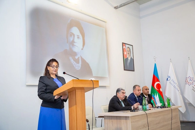 Salyanda akademik Zərifə xanım Əliyevanın xatirəsi anılıb — FOTOLAR Salyanda akademik Zərifə xanım Əliyevanın xatirəsi anılıb — FOTOLAR