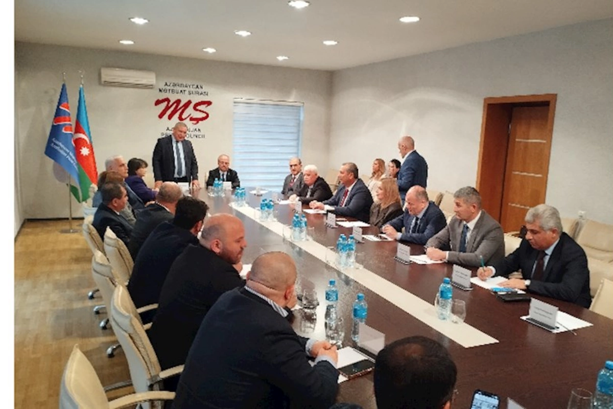 Türkiyə səfiri Mətbuat Şurasında olub — FOTO