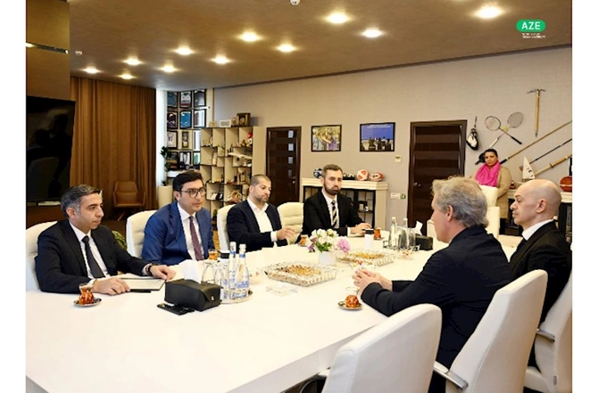Fərid Qayıbov Avropa Üzgüçülük Federasiyasının prezidenti ilə görüşdü — FOTOLAR