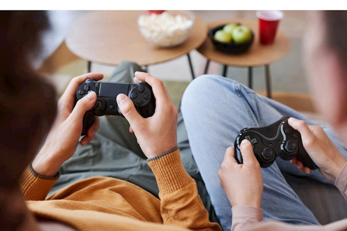 Virtual döyüş real bıçaqlanmaya çevrildi