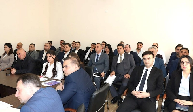 Ədliyyə Akademiyasında vəkilliyə namizədlərin icbari təlimi başladı — FOTOLAR Ədliyyə Akademiyasında vəkilliyə namizədlərin icbari təlimi başladı — FOTOLAR