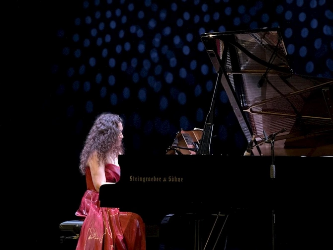 Gəncə Dövlət Filarmoniyasında Piano musiqi axşamı solo konserti baş tutdu — FOTOLAR Gəncə Dövlət Filarmoniyasında Piano musiqi axşamı solo konserti baş tutdu — FOTOLAR
