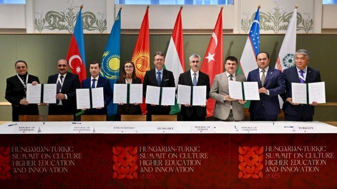 Ölkəmiz Budapeştdə macar-türk sammitində təmsil olunub — FOTOLAR