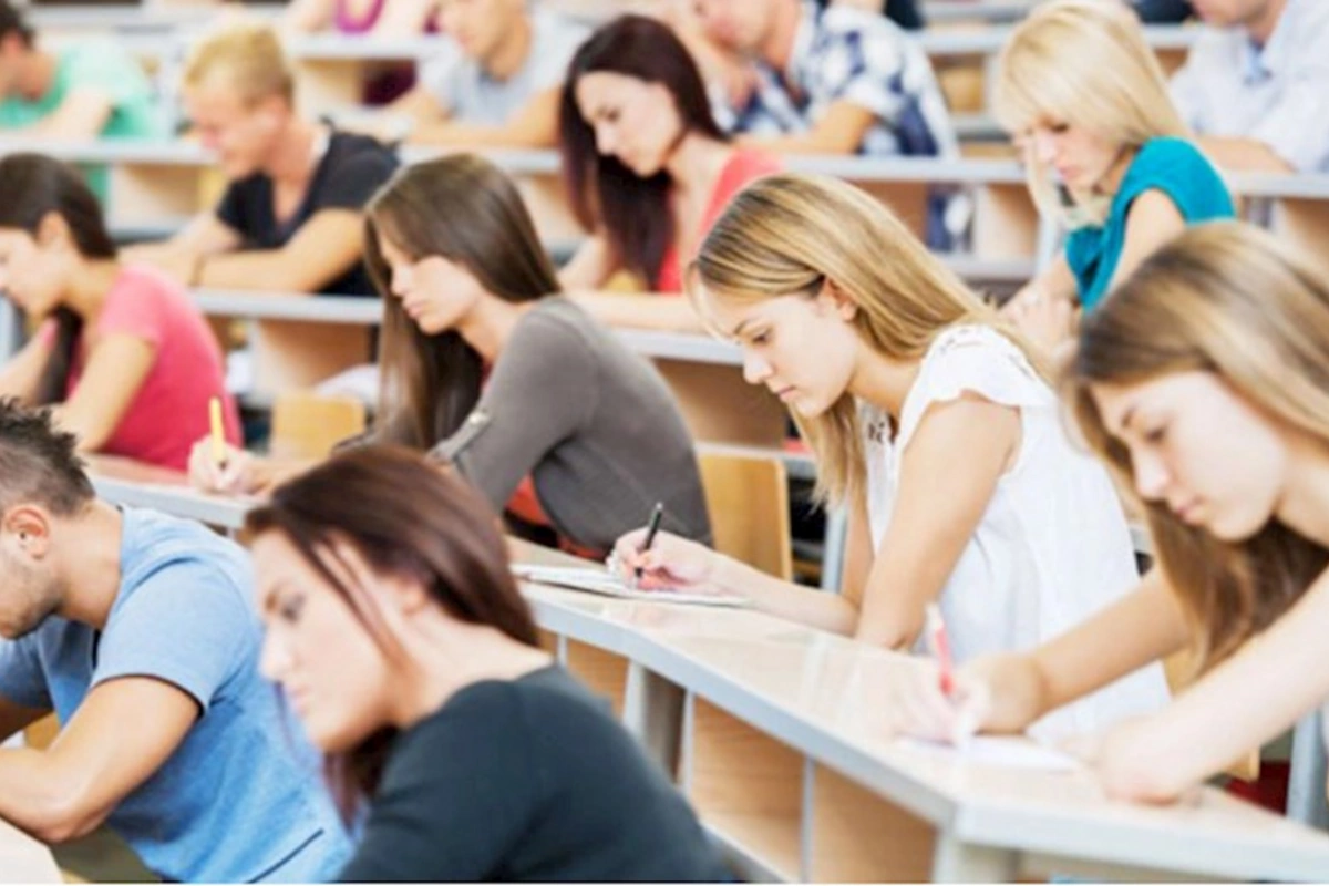 Əcnəbilər Azərbaycan universitetlərini niyə seçirlər?